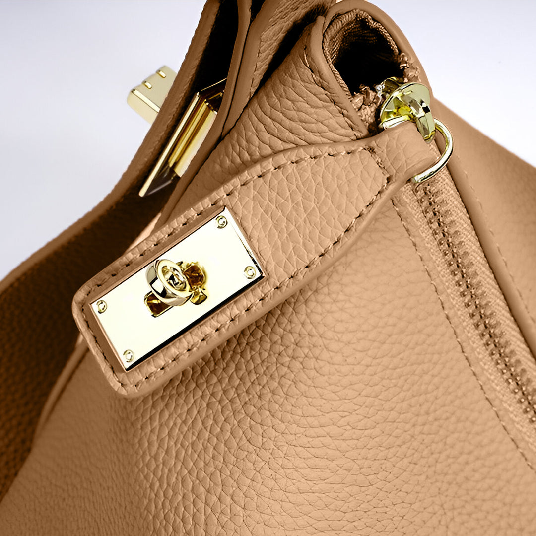 <tc>Delia ショルダーバッグ</tc>