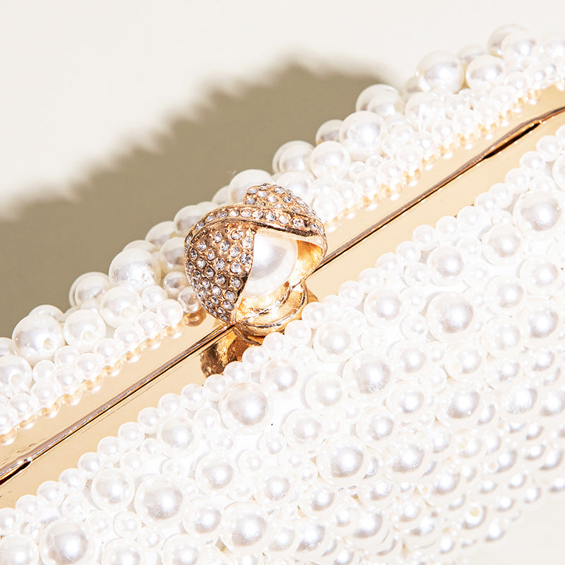 <tc>Chantal パールクラッチバッグ
</tc>