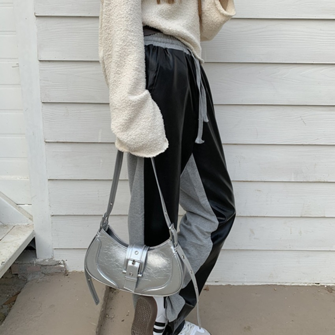 <tc>Esme ショルダーバッグ


</tc>